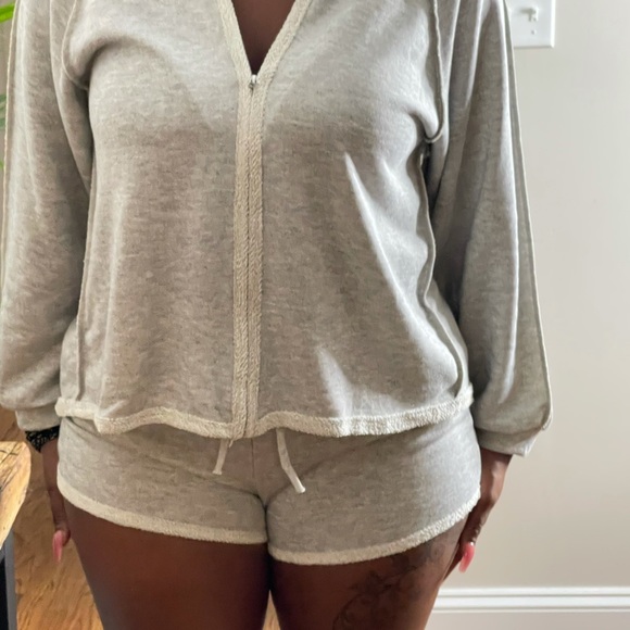 Grey Hooded Two Piece Set— size small - Picture 5 of 5